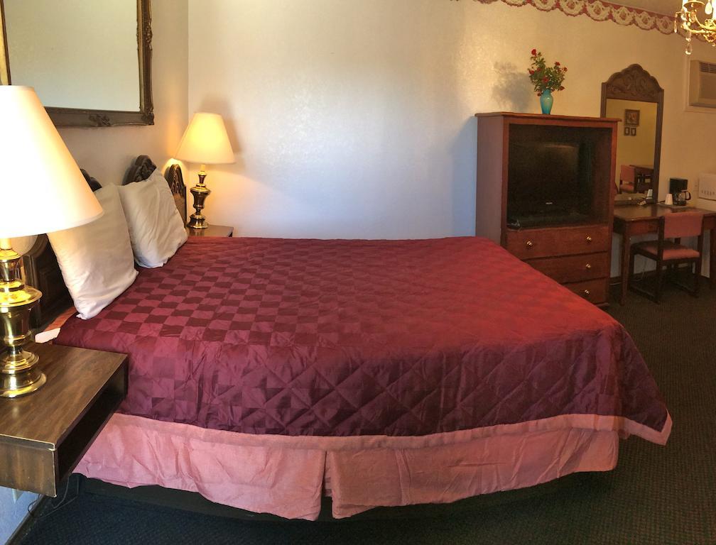 Crystal Palace Inn Brownfield Δωμάτιο φωτογραφία